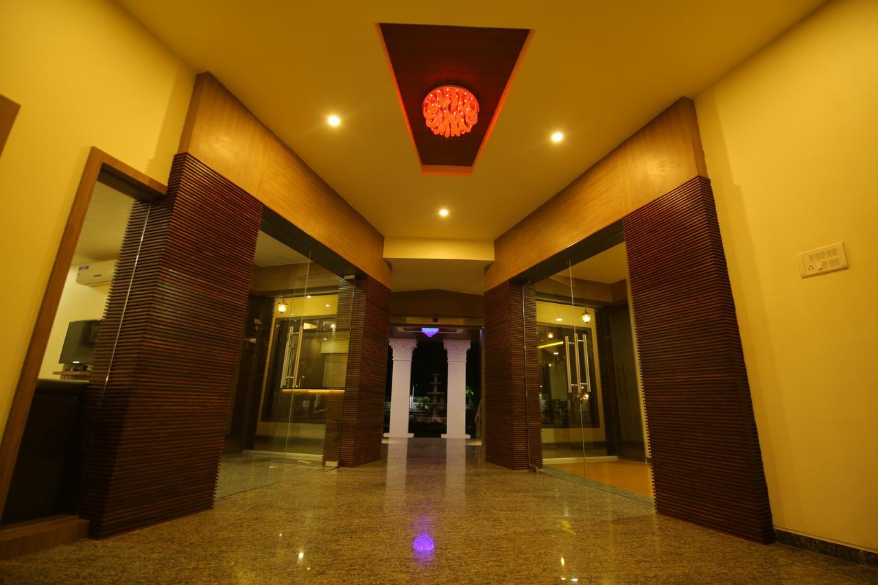 Saubhagya Inn International Lucknow Exterior photo