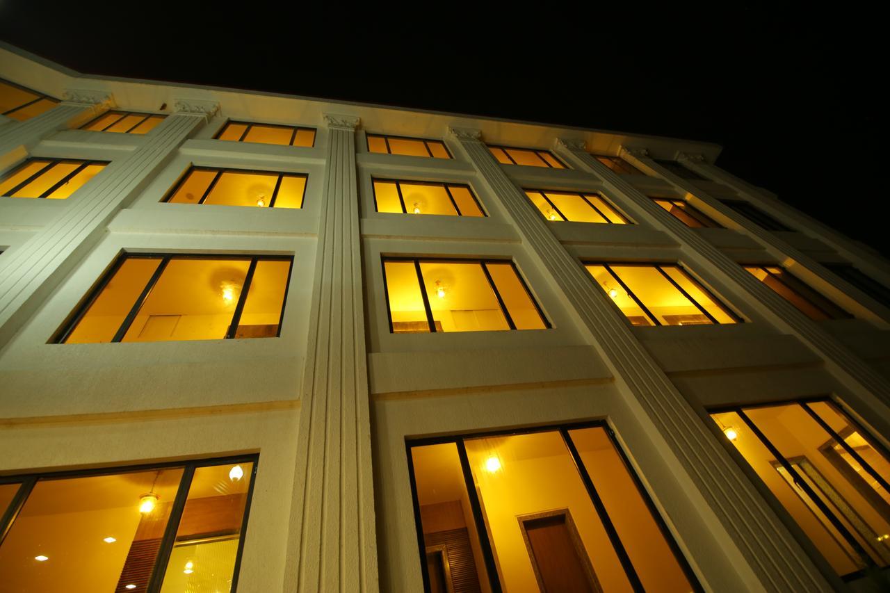 Saubhagya Inn International Lucknow Exterior photo